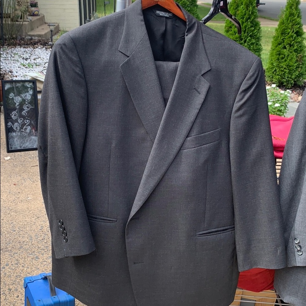 MENS CLAIBORNE GREY SUIT